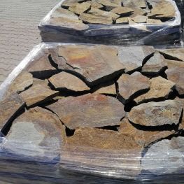 Андезит коричневый фактурный