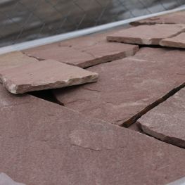 Песчаник красный ровный и красивый камень